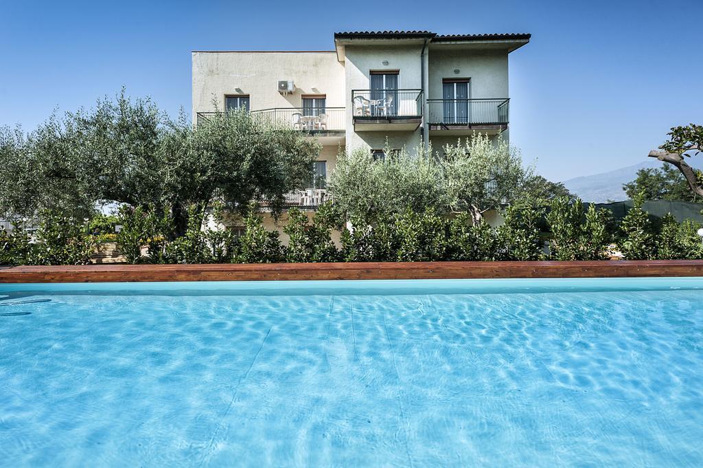 Villa Collina Giardini Naxos Exterior photo