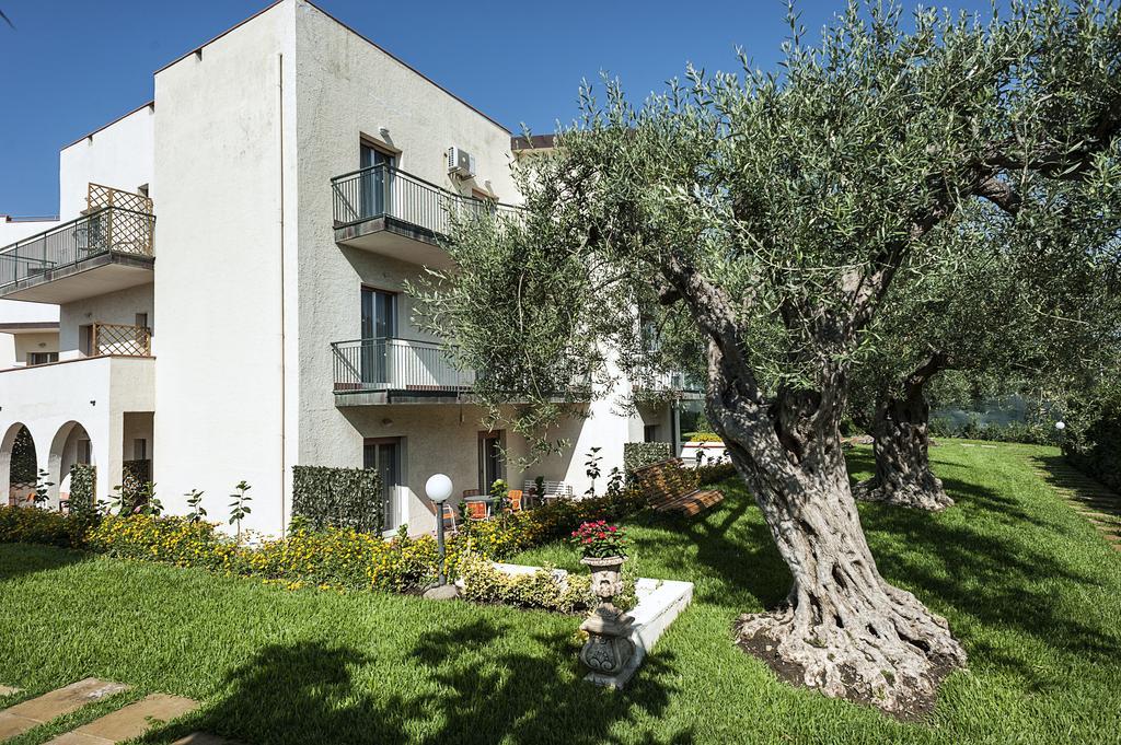 Villa Collina Giardini Naxos Exterior photo